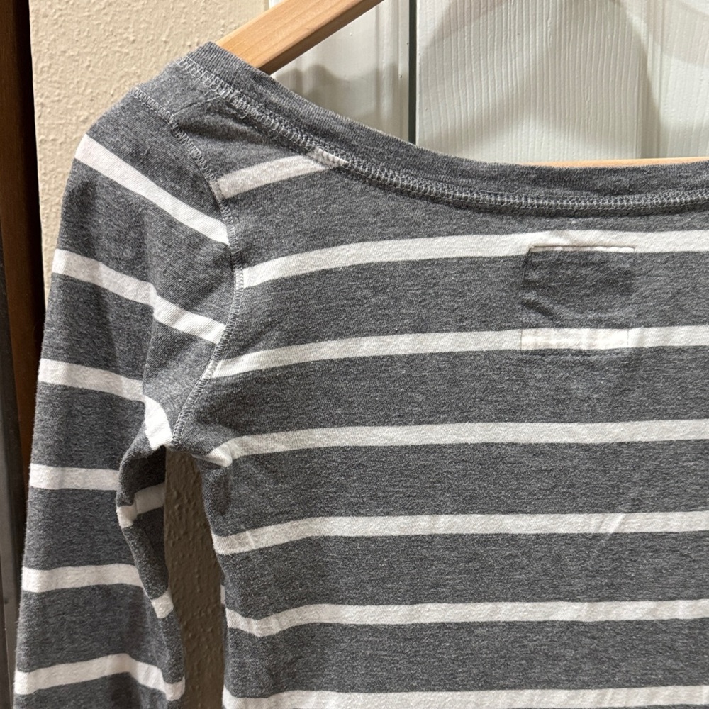 Hollister Gray White Striped 3/4 Sleeves cotton shirt Top XS - Picture 9 of 13